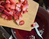 Foto langkah ke 3 dari resep Pavlova.