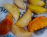 A picture of step 5 of Mava Gujiya.
