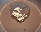Foto del paso 1 de la receta: Rovellons al ajillo con Huevo roto