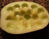 Foto del paso 5 de la receta Sandia rellena de frutas, en salsa de confituras