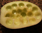 Foto del paso 5 de la receta: Sandia rellena de frutas, en salsa de confituras
