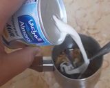 صورة لخطوة 1 من وصفة نيسكافي بالحليب المبخر ☕🥛