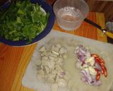 Foto langkah ke 2 dari resep Tumis pokcoy pake Bakso atau pentol ikan Belitung.