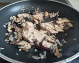 Foto del paso 4 de la receta Tallarines de calabacín y zanahoria con foie gras y shiitake