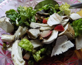 Foto del paso 2 de la receta: Ensalada de rabanitos, hongos, palta, lechuga y tomate