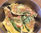 A picture of step 2 of Veggie Omellete.