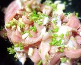 รูปขั้นตอนการทำที่ 1 ของ หมูนุ่มผัดกระเทียม2พริก(สายโขลก)