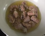 Foto langkah ke 2 dari resep Ayam goreng mentega.