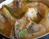 Foto del paso 3 de la receta: Guiso de pollo al whisky con corazones de alcachofas en salsa de pimiento