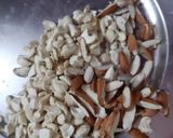 कश्मीरी फिरनी (Kashmiri Phirni Recipe In Hindi) रेसिपी चरण 3 फोटो