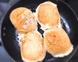 A picture of step 3 of Sweet Maska Bun with omelette and tea.