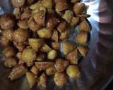 आलू टमाटर बड़ी की सब्जी (aloo tamatar ki sabji recipe in hindi) रेसिपी चरण 2 फोटो