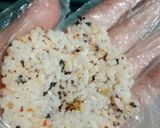 Foto langkah ke 3 dari resep 416# Bola bola nasi bon nori.