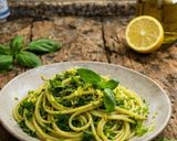Foto del passaggio 4 della ricetta Spaghetti al basilico