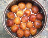 பிரட் குலாப் ஜாமுன் (Bread gulab jamun recipe in tamil) ரெசிபி ஸ்டேப் 7 புகைப்படம்