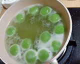 Foto langkah ke 7 dari resep Klepon Pandan Kenyal.