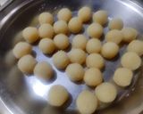 નારિયલ લાડુ (Nariyal Ladoo Recipe In Gujarati) રેસીપી સ્ટેપ3ફોટો