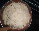 Foto del paso 5 de la receta: Tallarines con carbonara de calabacín y aguacate