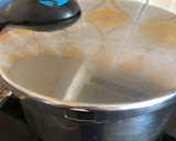 Foto del paso 4 de la receta: Codillo guisado con puré de patatas