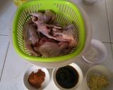 Hình bước làm 2 của món Cút chiên bơ cho chiều mưa ấm cúng