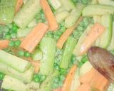 صورة لخطوة 2 من وصفة خضار سوتيه 🍛
