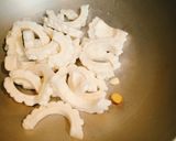 大茂黑瓜燒苦瓜的食譜步驟2照片