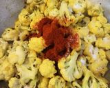 फुलगोभी (Cauliflower chi bhaaji recipe in marathi) रेसिपी स्टेप 2 फोटो 