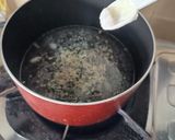 Foto langkah ke 2 dari resep Sup Telur keju.