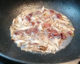 Foto del paso 3 de la receta: Filetes de lubina mar y montaña