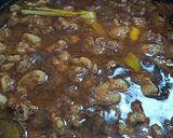 Foto langkah ke 5 dari resep 11. Rawon khas SukaSuka (Sengkel + Tetelan).