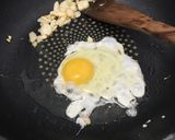 Foto langkah ke 2 dari resep Misua telur dan jamur.