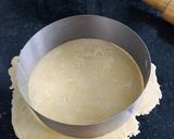 A picture of step 8 of Meatpies and Sour mayonnaise dip.