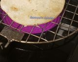 A picture of step 5 of Langer dal with tandoori roti in kadai.