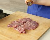 Foto langkah ke 11 dari resep Steak Daging Lokal & Saus Jamur Devina Hermawan.