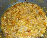 A picture of step 3 of Capsicum with chicken mince.