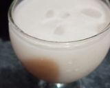 A picture of step 2 of Banana Milkshake.