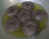 Foto langkah ke 7 dari resep Donat Ketan Hitam.