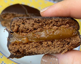 Foto del paso 6 de la receta: Alfajores - Copitos de dulce de leche bañados en chocolate 🤍