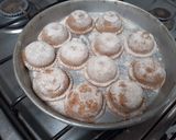 Foto del paso 3 de la receta: Sorrentinos integrales de salmón rosado con salsa de tomate