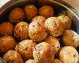 A picture of step 6 of Gond laddu (poppy seeds).
