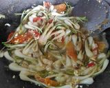 Foto langkah ke 6 dari resep Tumis kucai telur praktis.