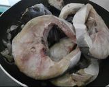 Hình bước làm 2 của món Bún chả cá