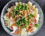 A picture of step 1 of POTATO,CHICKPEA AND CORIANDER SALAD:.