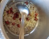 A picture of step 2 of Spicy Moth Beans.