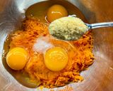Foto del paso 2 de la receta 🧡 Tortilla de Zanahoria & Pasas 🥕