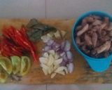 Foto langkah ke 1 dari resep Tumis cumi asin.
