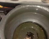 A picture of step 1 of Macaroni curry.