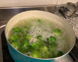 Foto del paso 1 de la receta: Repollitos de Bruselas gratinados