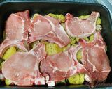Foto del paso 5 de la receta Chuletas de cerdo al horno con glaseado de mermelada de melocotón y especias