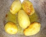 ढाबा स्टाइल दम आलू (dhaba style dum aloo recipe in Hindi) रेसिपी चरण 1 फोटो